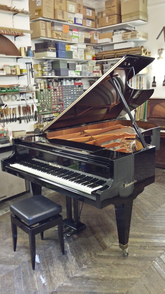 trois-quart-Bosendorfer-a-vendre-chez-pianos-balleron-paris
