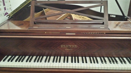 piano-pleyel-1930-restauré-chez-pianos-balleron-paris